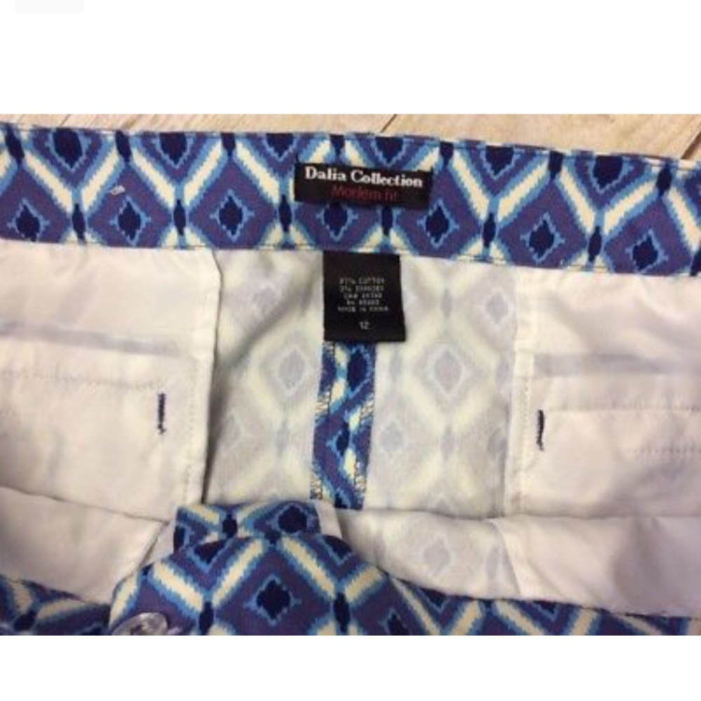 3/$25 DALIA COLLECTION -Blue/Purple/White Cotton Print - Picture 5 of 8